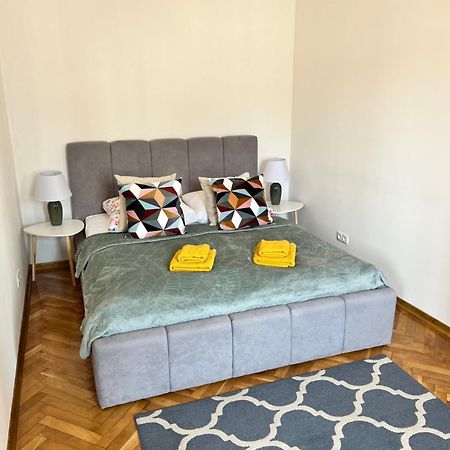 Apartamenty Centrum Varsó Kültér fotó