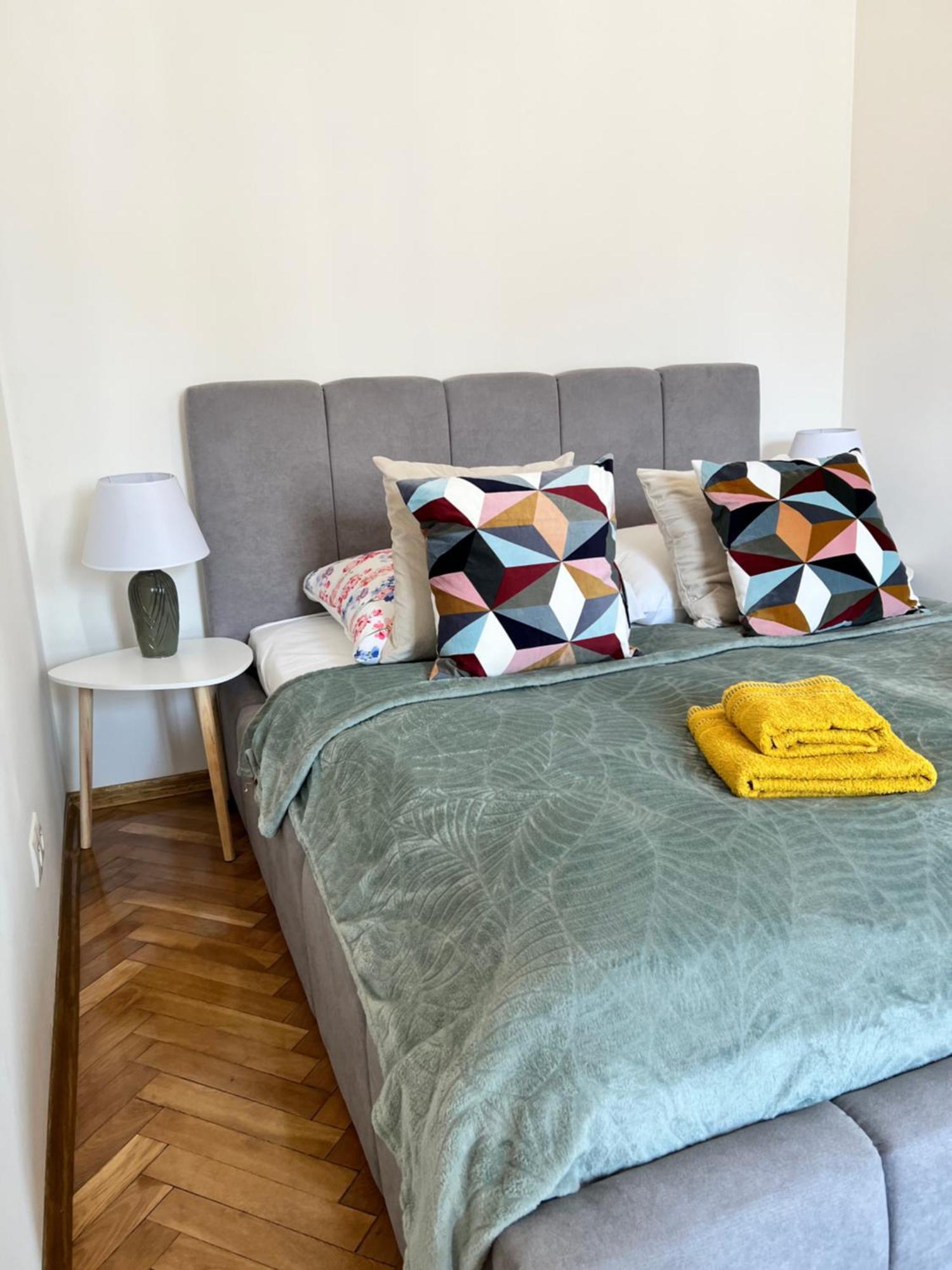 Apartamenty Centrum Varsó Kültér fotó